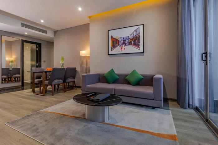 le sands oceanfront danang hotel