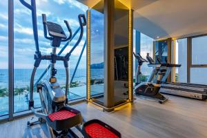 le sands oceanfront danang hotel