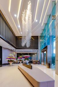 le sands oceanfront danang hotel