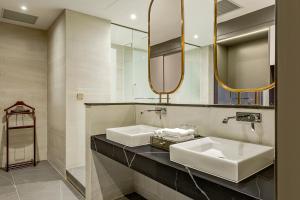 le sands oceanfront danang hotel