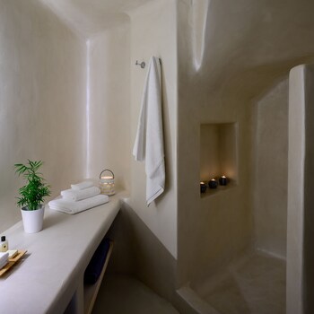 este luxury suites