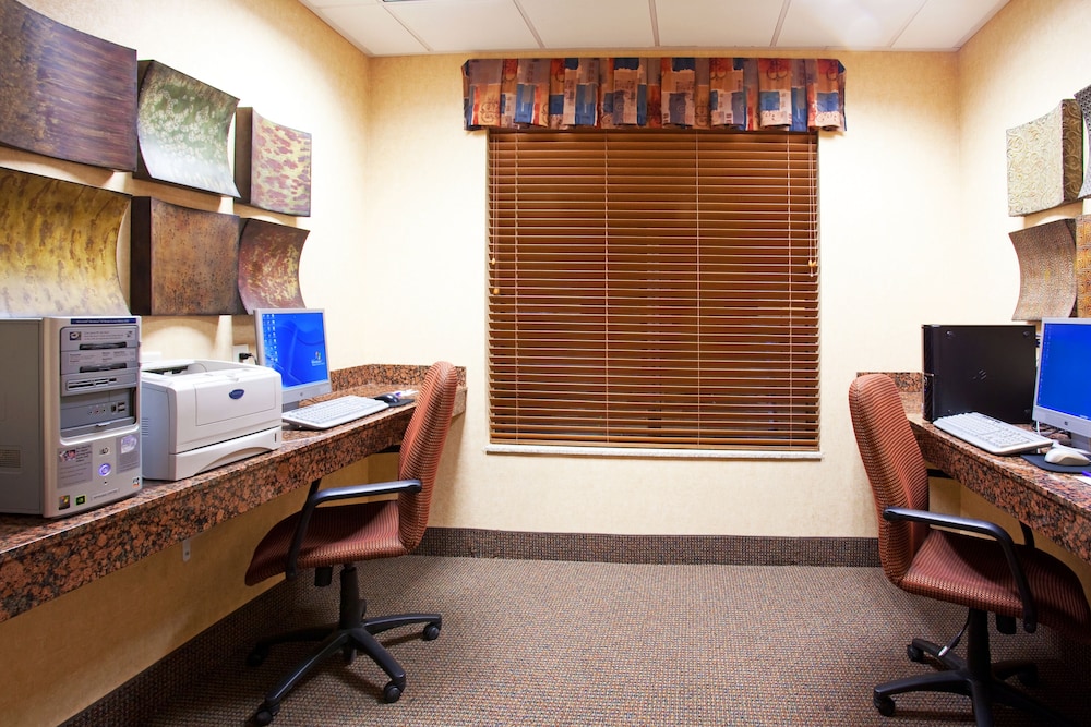 holiday inn express and suites tooele by ihg