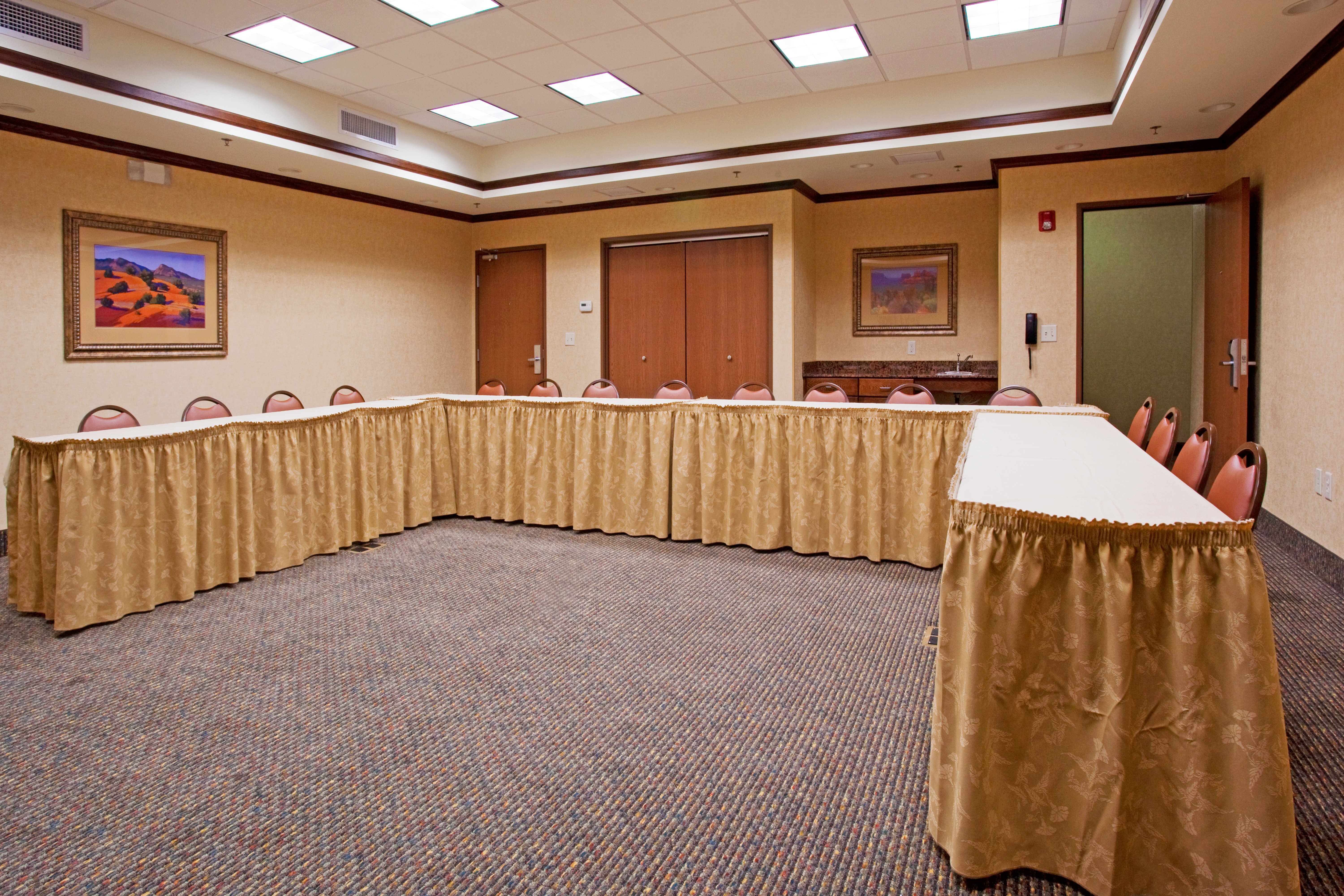 holiday inn express and suites tooele by ihg