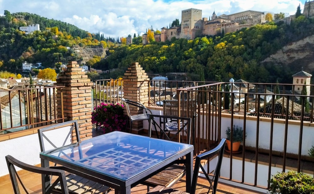 apartamentos turisticos alhambra