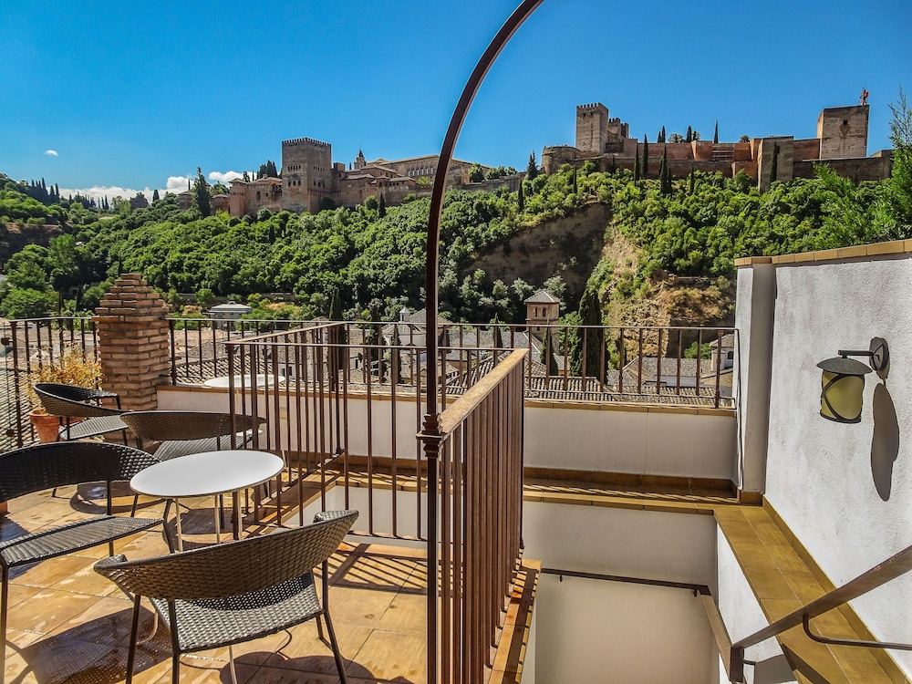 apartamentos turisticos alhambra