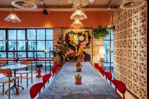 room2 chiswick hometel