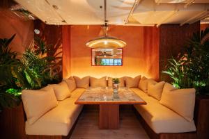 room2 chiswick hometel