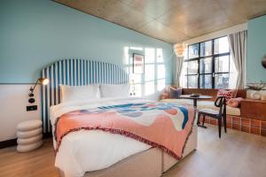 room2 chiswick hometel