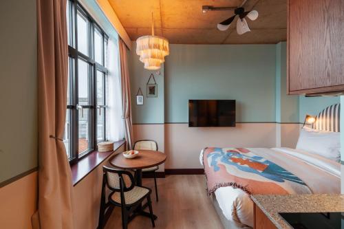 room2 chiswick hometel