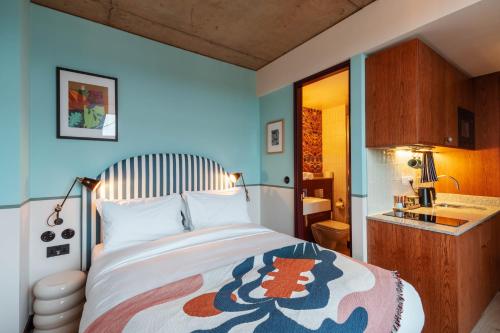 room2 chiswick hometel