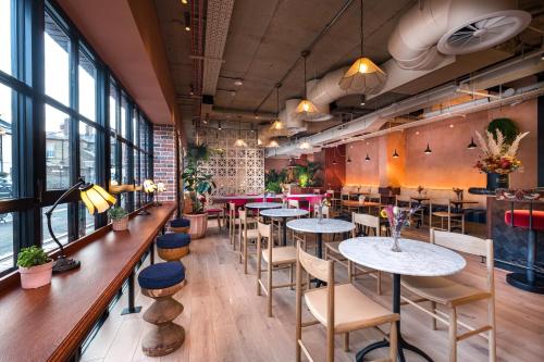 room2 chiswick hometel