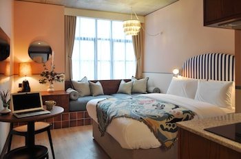 room2 chiswick hometel