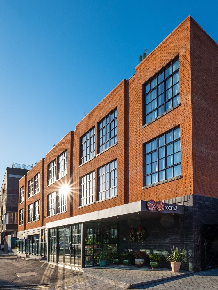 room2 chiswick hometel