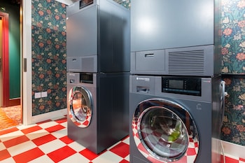 room2 chiswick hometel