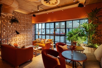 room2 chiswick hometel