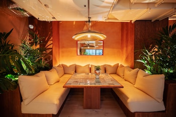 room2 chiswick hometel