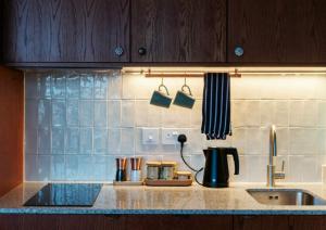 room2 chiswick hometel