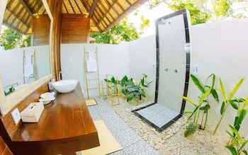 dini dnusa lembongan