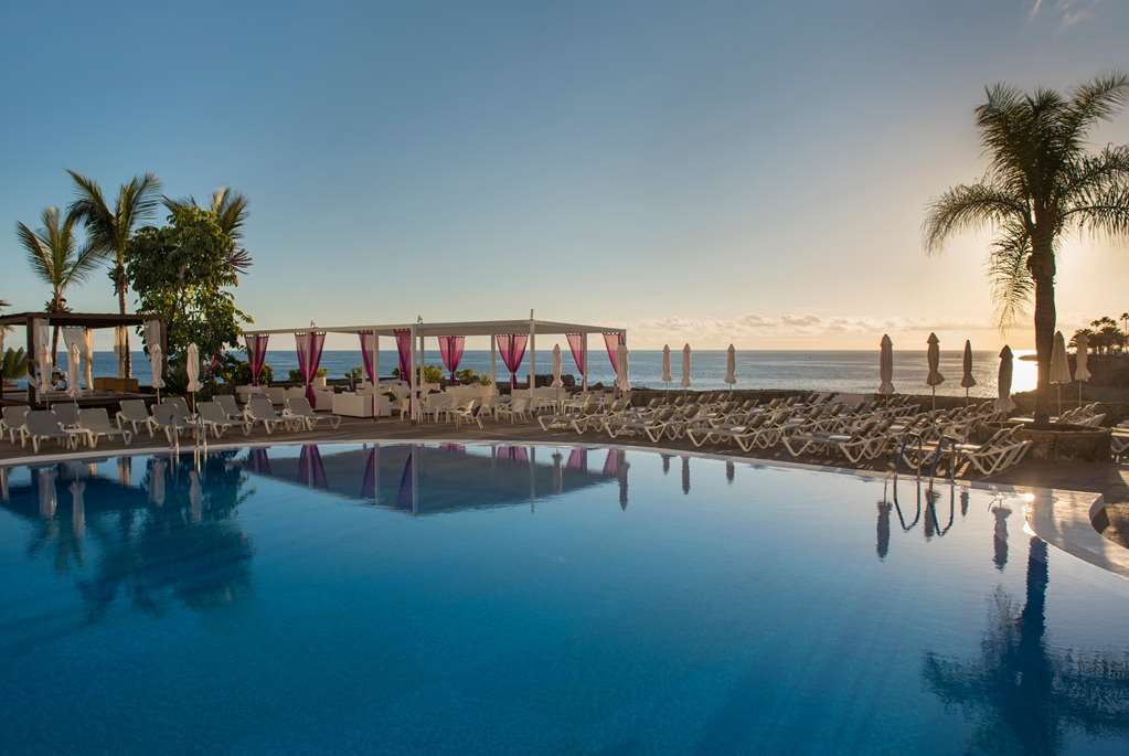 tui blue suite princess adults only