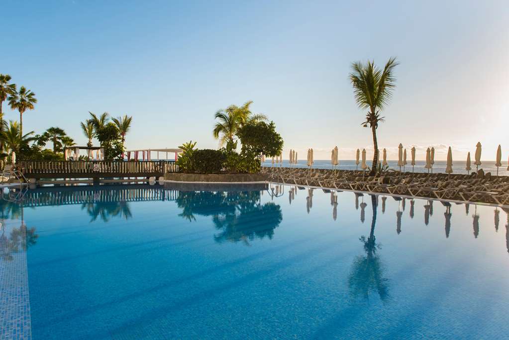 tui blue suite princess adults only