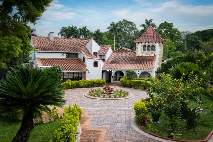 hotel chalet el castillo