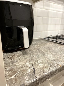 Inviting 3-Bed Apartment In London,,0 star