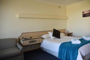 stansbury holiday motel