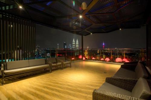 expressionz at klcc by plush
