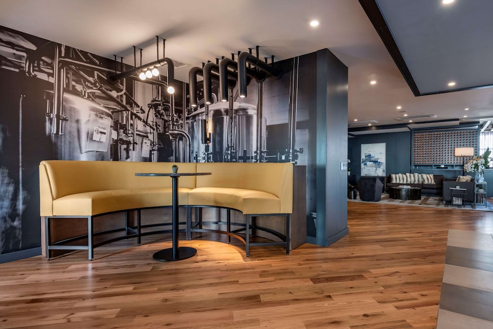 cambria hotel portland downtown old port