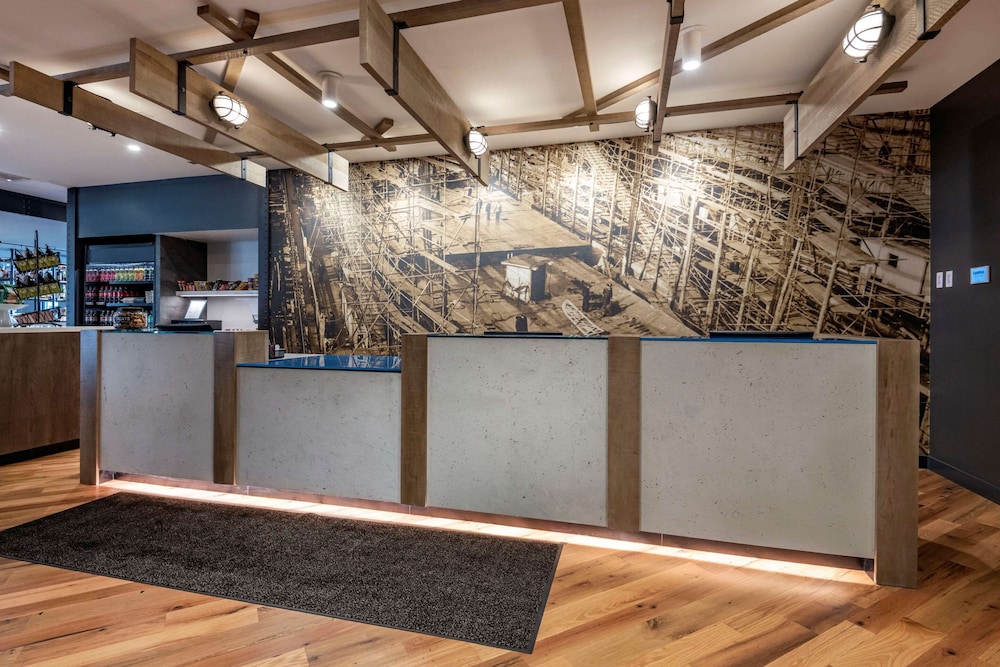 cambria hotel portland downtown old port