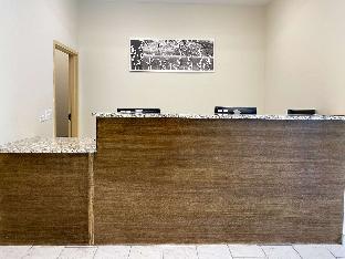 sleep inn and suites coliseum area