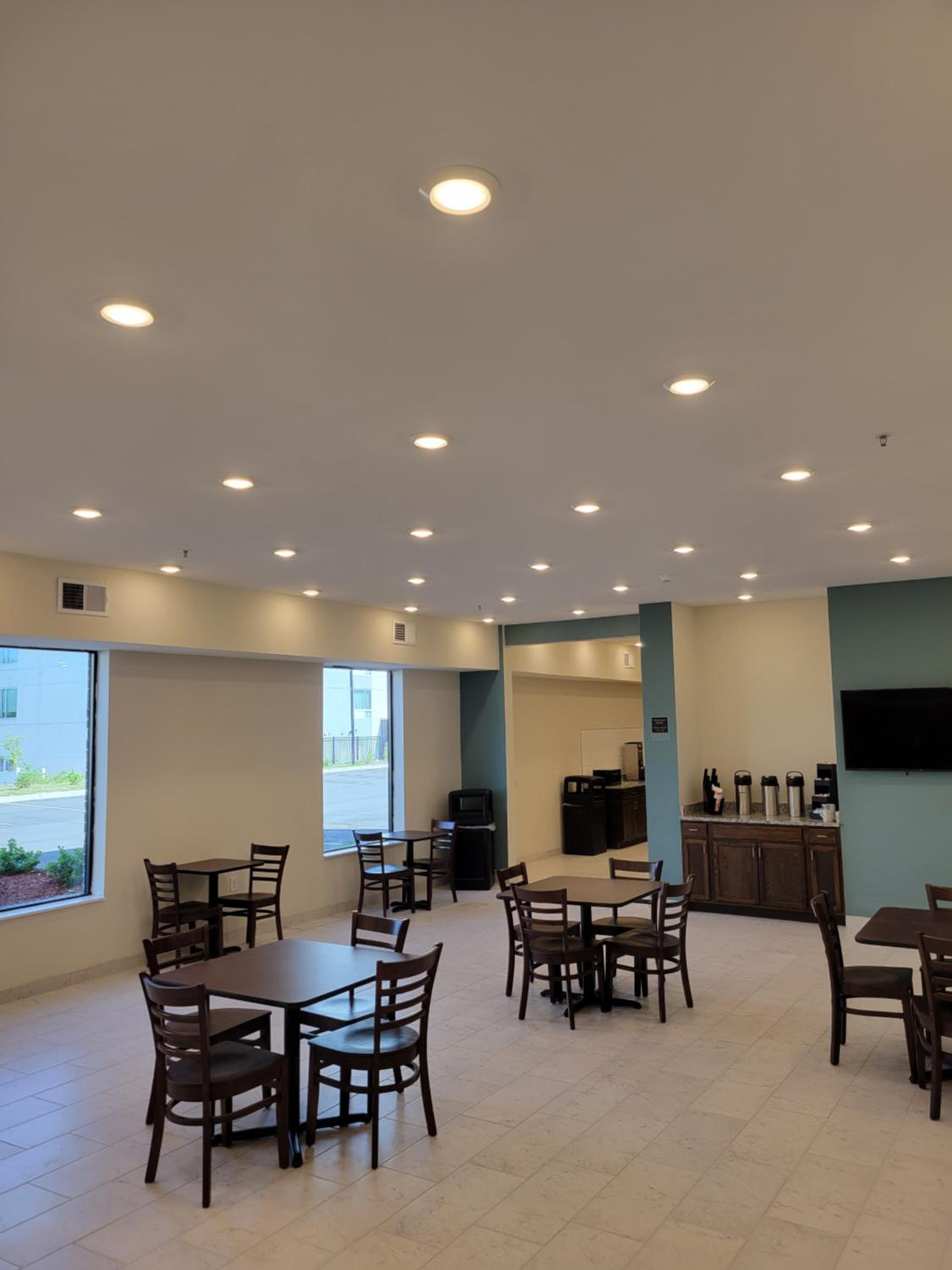 sleep inn and suites coliseum area