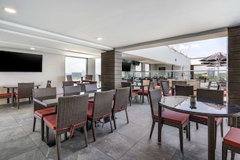 cambria hotel orlando universal blvd