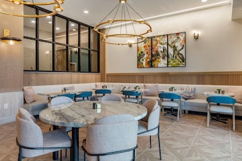 cambria hotel columbia downtown the vista