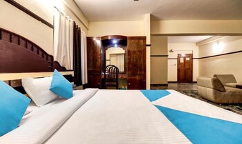 hotel rvees regency