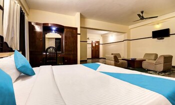 hotel rvees regency