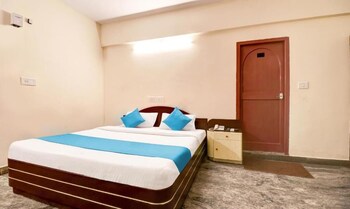 hotel rvees regency