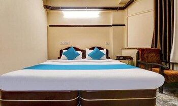hotel rvees regency