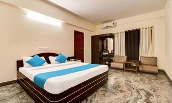 hotel rvees regency