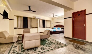 hotel rvees regency