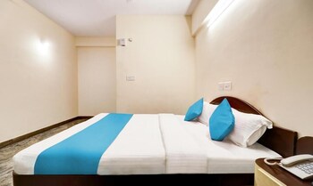 hotel rvees regency