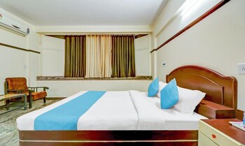 hotel rvees regency
