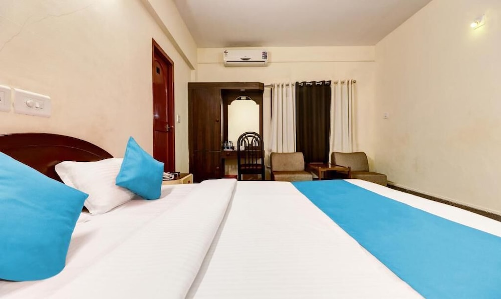 hotel rvees regency