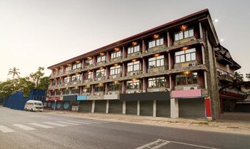 hotel rvees regency
