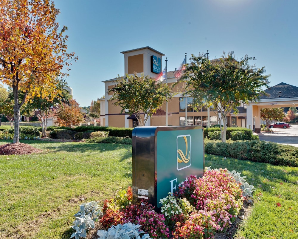 quality inn and suites matthews charlotte