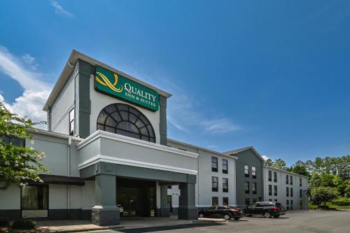 quality inn and suites matthews charlotte
