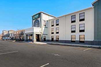 quality inn and suites matthews charlotte