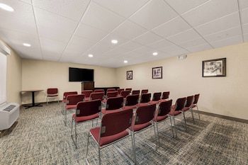 quality inn and suites matthews charlotte
