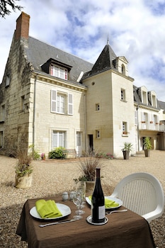 logis manoir de la giraudiere