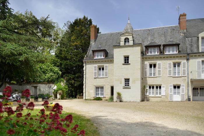logis manoir de la giraudiere